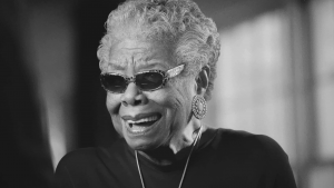 Maya Angelou smiling wearing sunglasses